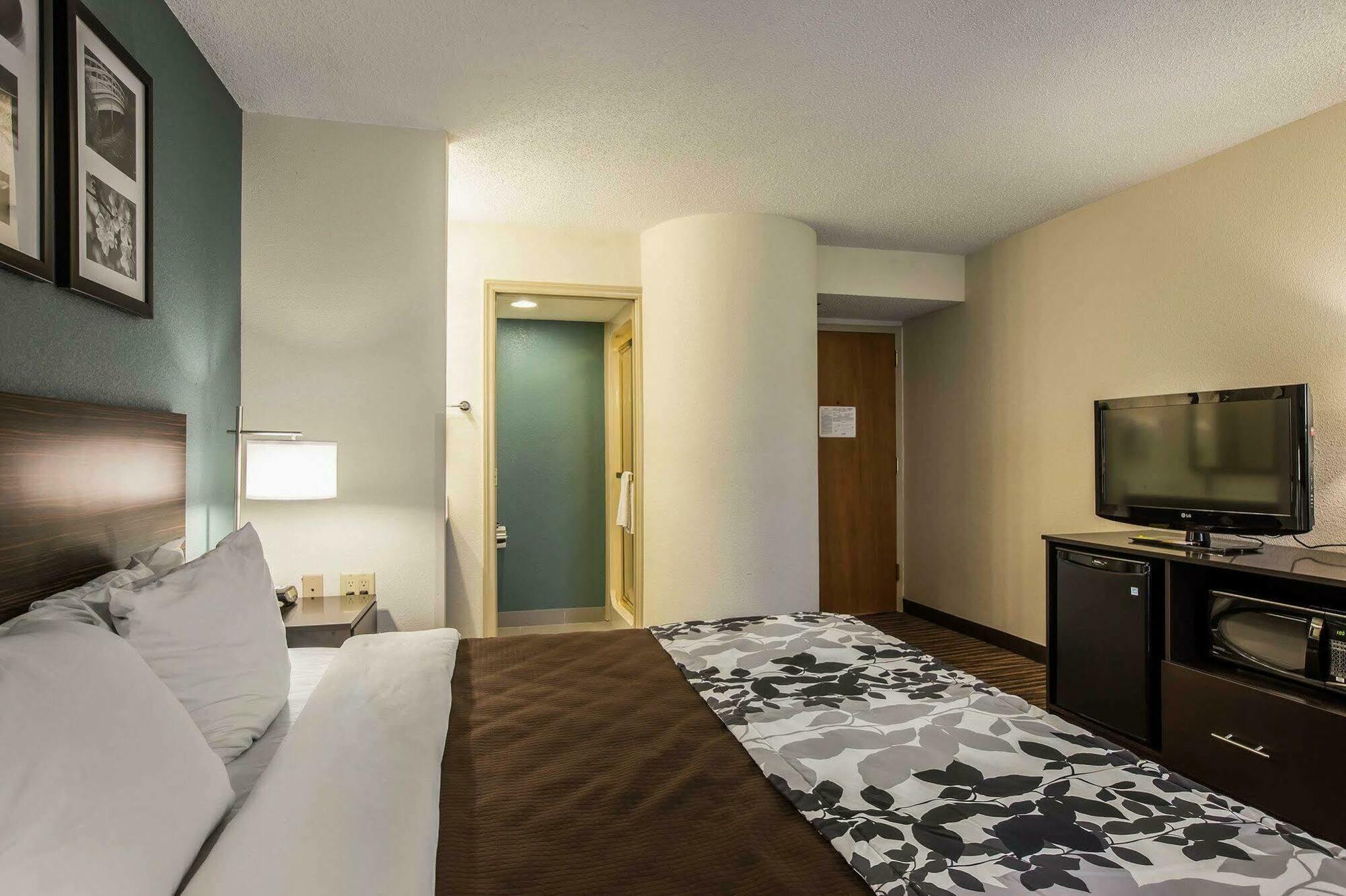 Sleep Inn Greensboro Airport Eksteriør billede